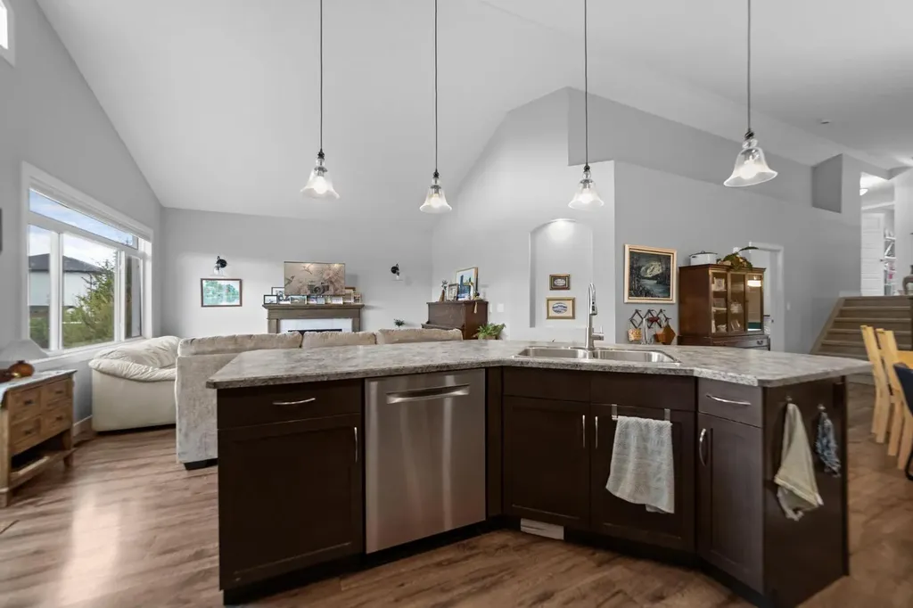 3419 51 Street Camrose AB T4V 5J2