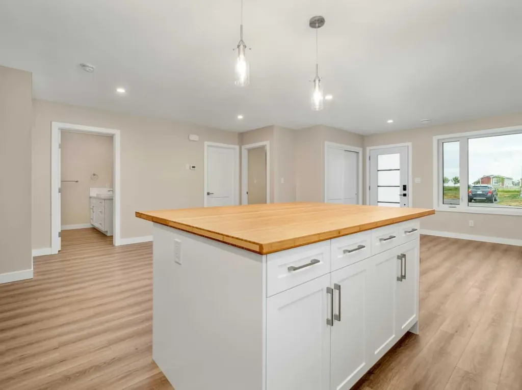 4818 72 Avenue Taber AB T1G 0G7