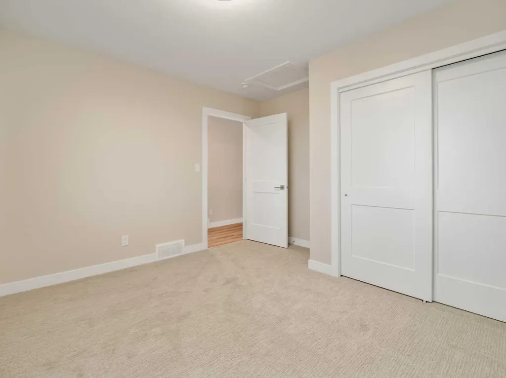 4818 72 Avenue Taber AB T1G 0G7