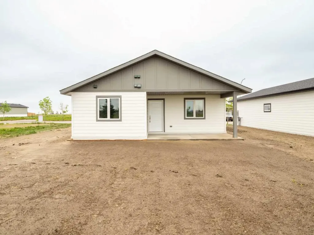 4818 72 Avenue Taber AB T1G 0G7