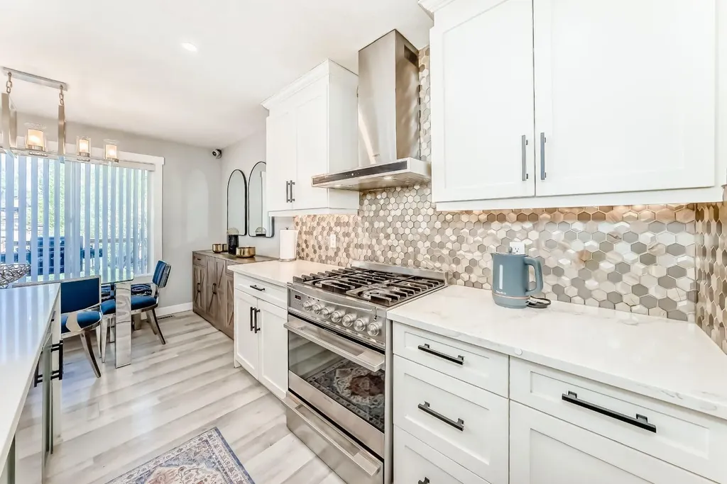 11961 Coventry Hills Way NE Calgary AB T3K 6J4