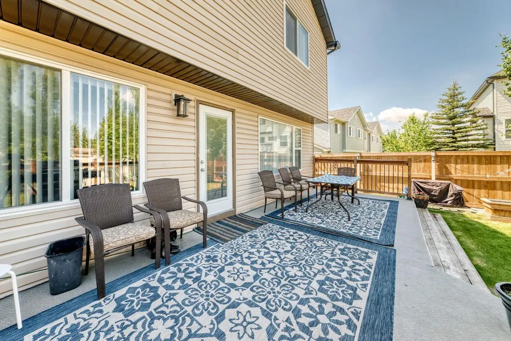 11961 Coventry Hills Way NE Calgary AB T3K 6J4