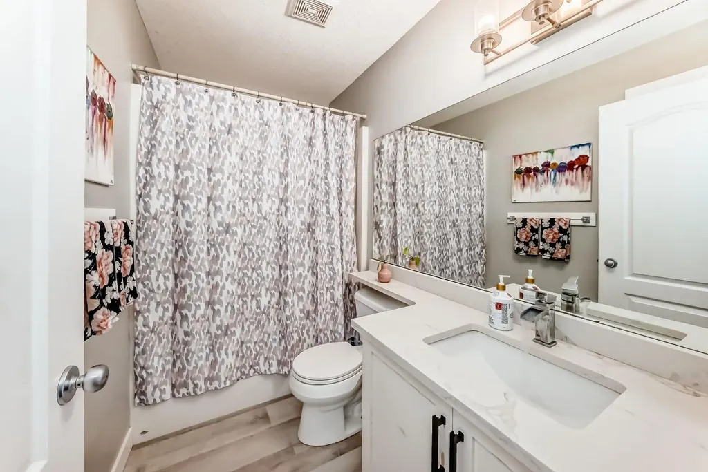 11961 Coventry Hills Way NE Calgary AB T3K 6J4