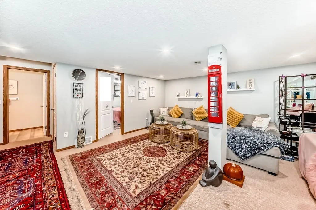 11961 Coventry Hills Way NE Calgary AB T3K 6J4