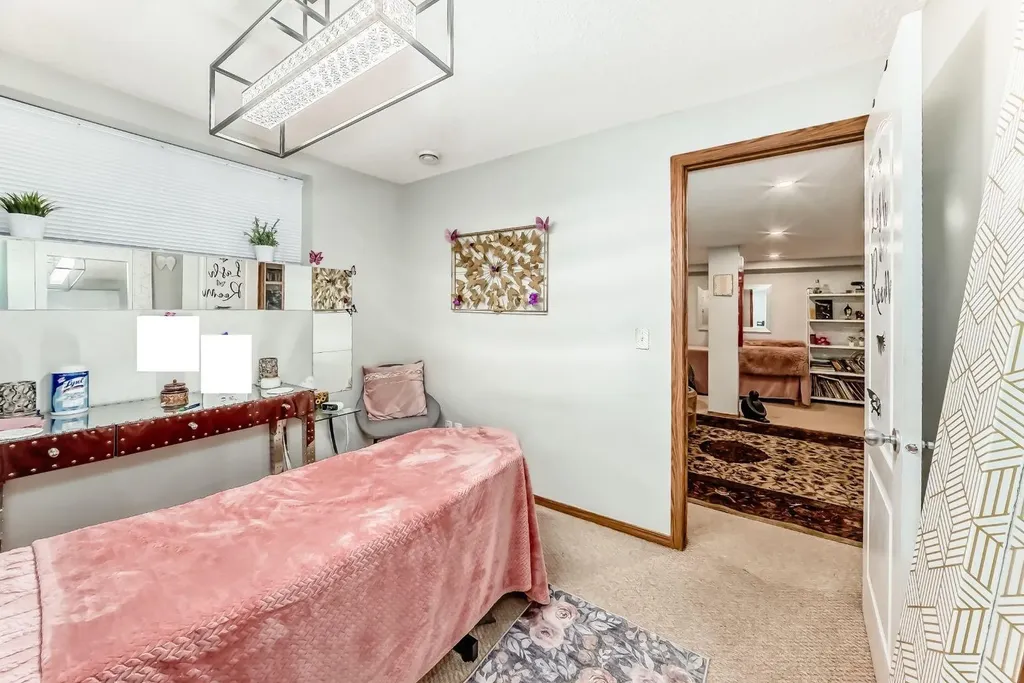 11961 Coventry Hills Way NE Calgary AB T3K 6J4