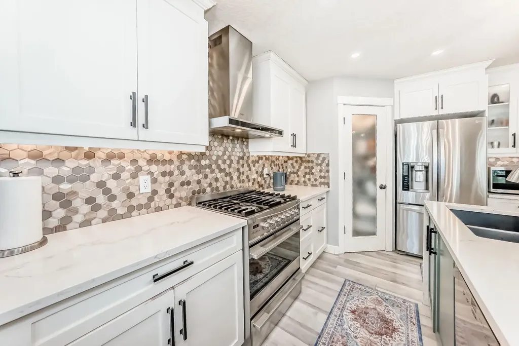 11961 Coventry Hills Way NE Calgary AB T3K 6J4