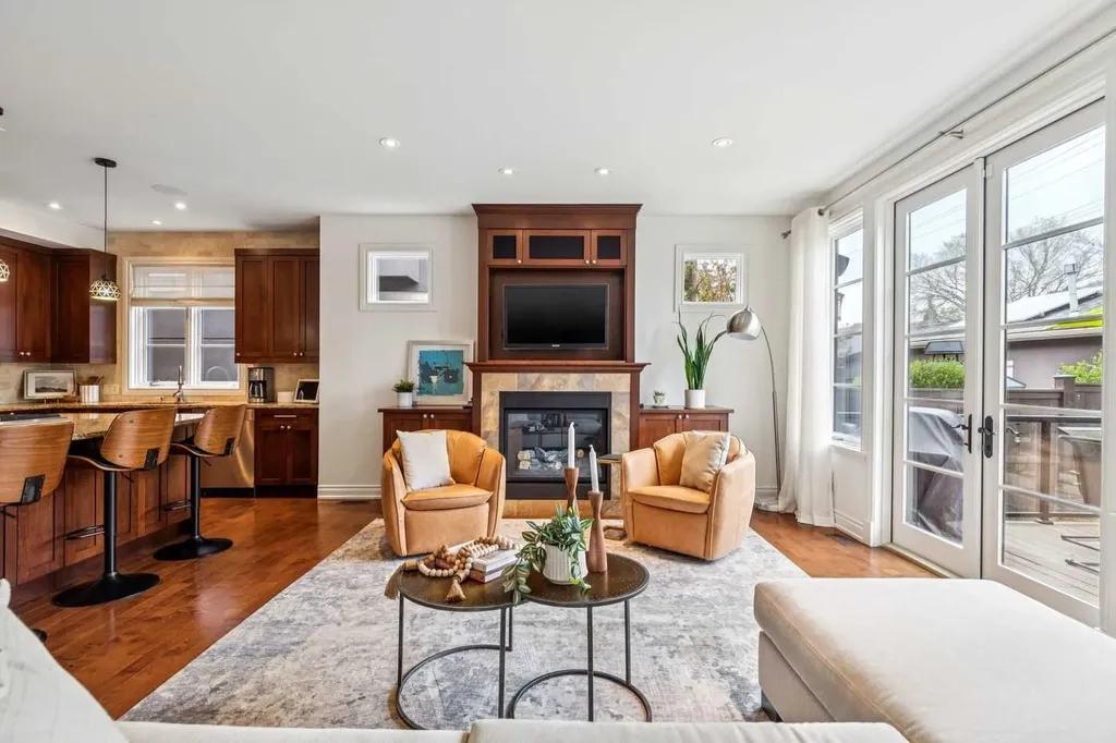 2228 Broadview Road NW Calgary AB T2N 3J2
