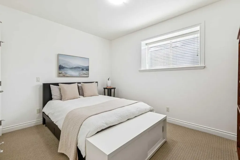 2228 Broadview Road NW Calgary AB T2N 3J2