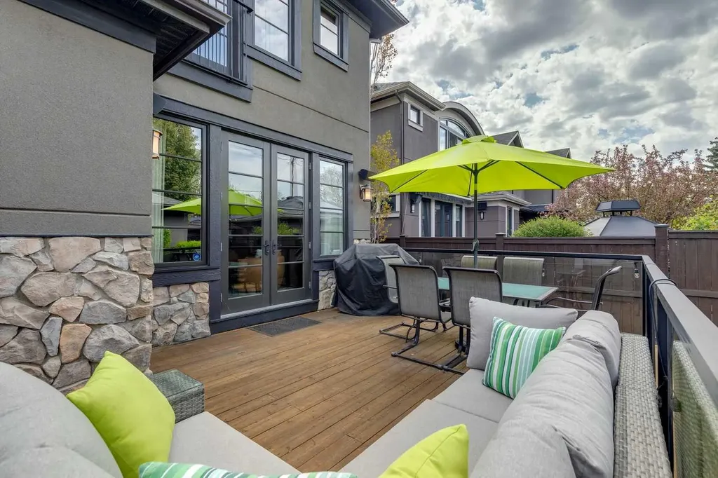 2228 Broadview Road NW Calgary AB T2N 3J2