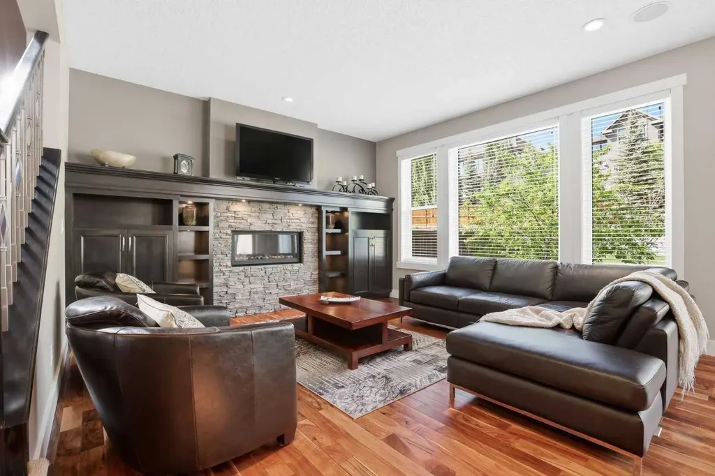 120 Fortress Bay SW Calgary AB T3H 0T3