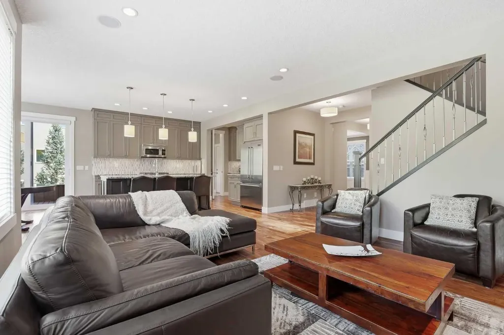 120 Fortress Bay SW Calgary AB T3H 0T3