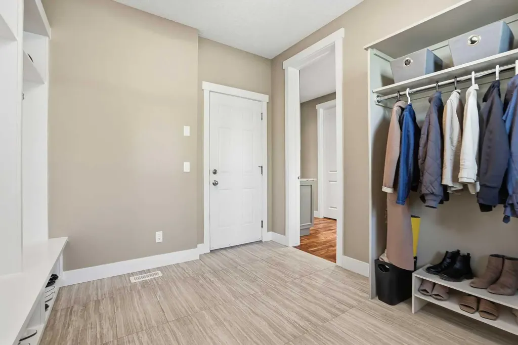 120 Fortress Bay SW Calgary AB T3H 0T3