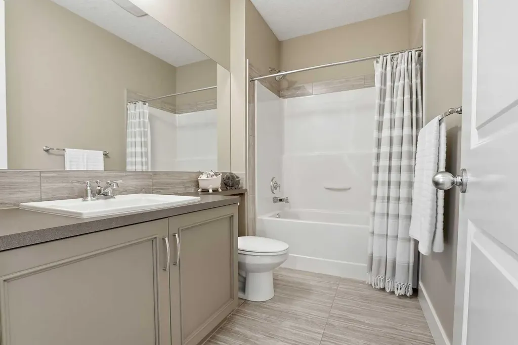 120 Fortress Bay SW Calgary AB T3H 0T3