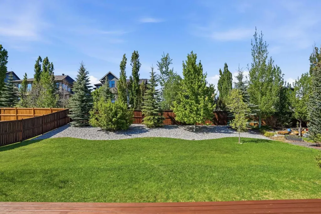 120 Fortress Bay SW Calgary AB T3H 0T3