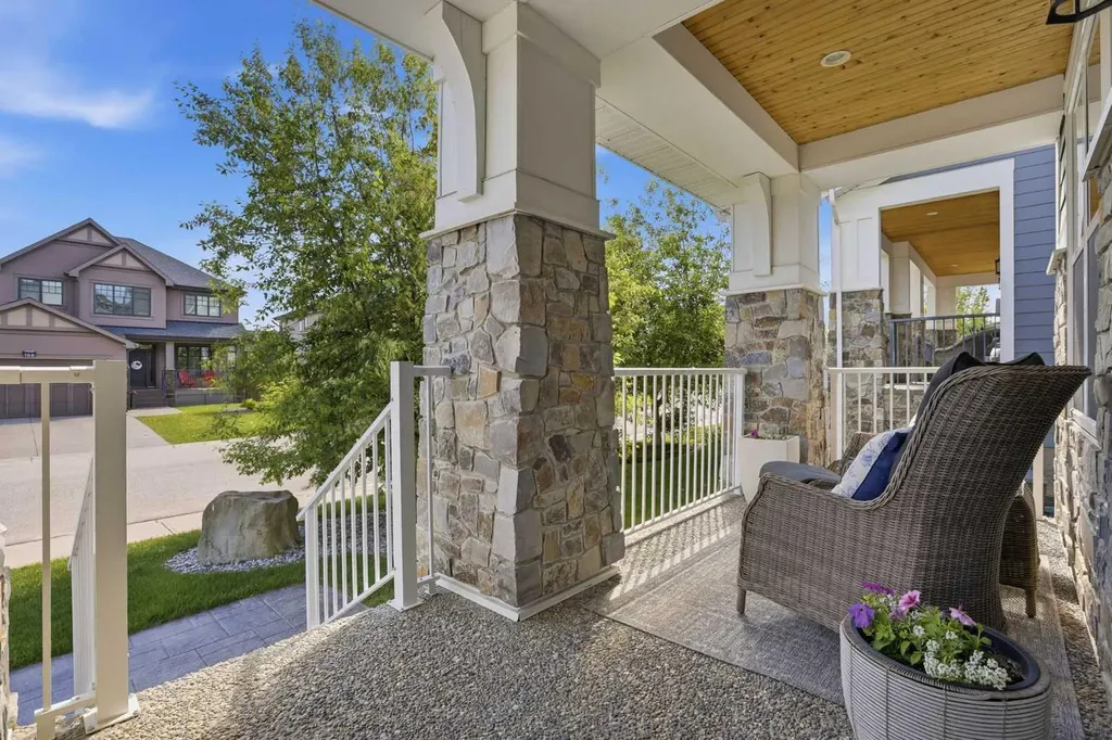 120 Fortress Bay SW Calgary AB T3H 0T3