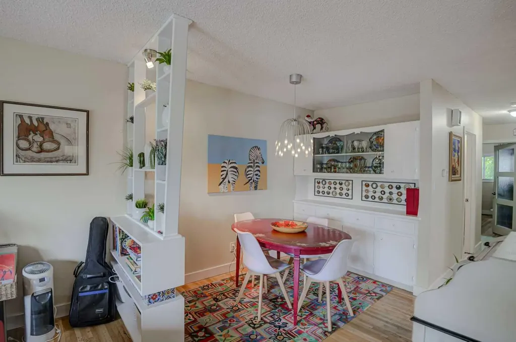 217 26 Avenue NE Calgary AB T2E 1Z1