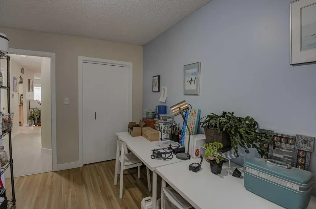 217 26 Avenue NE Calgary AB T2E 1Z1
