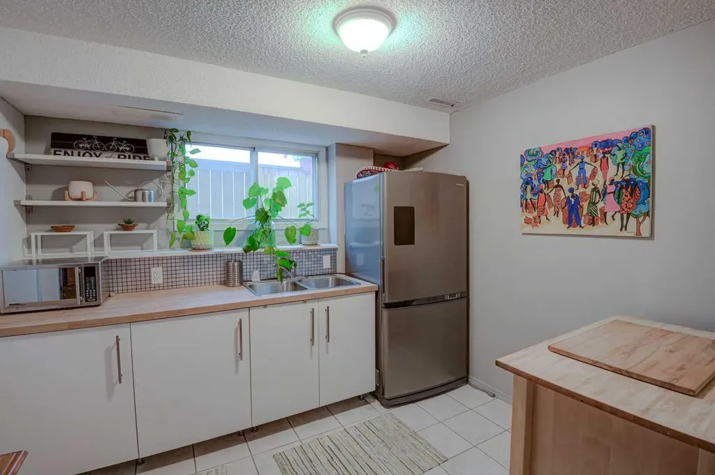 217 26 Avenue NE Calgary AB T2E 1Z1
