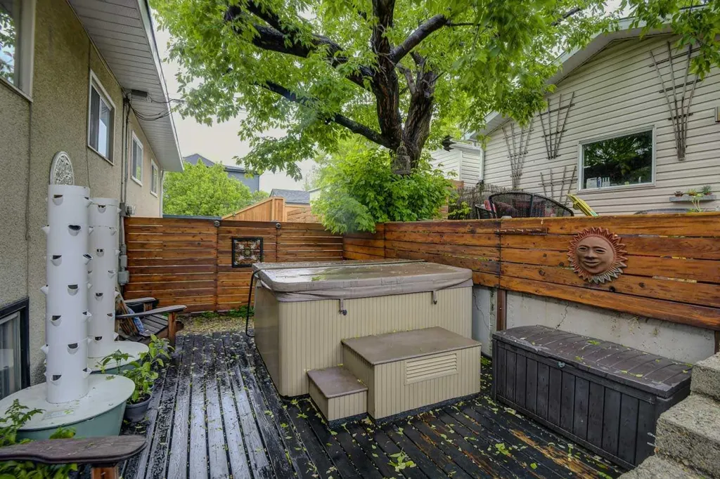 217 26 Avenue NE Calgary AB T2E 1Z1