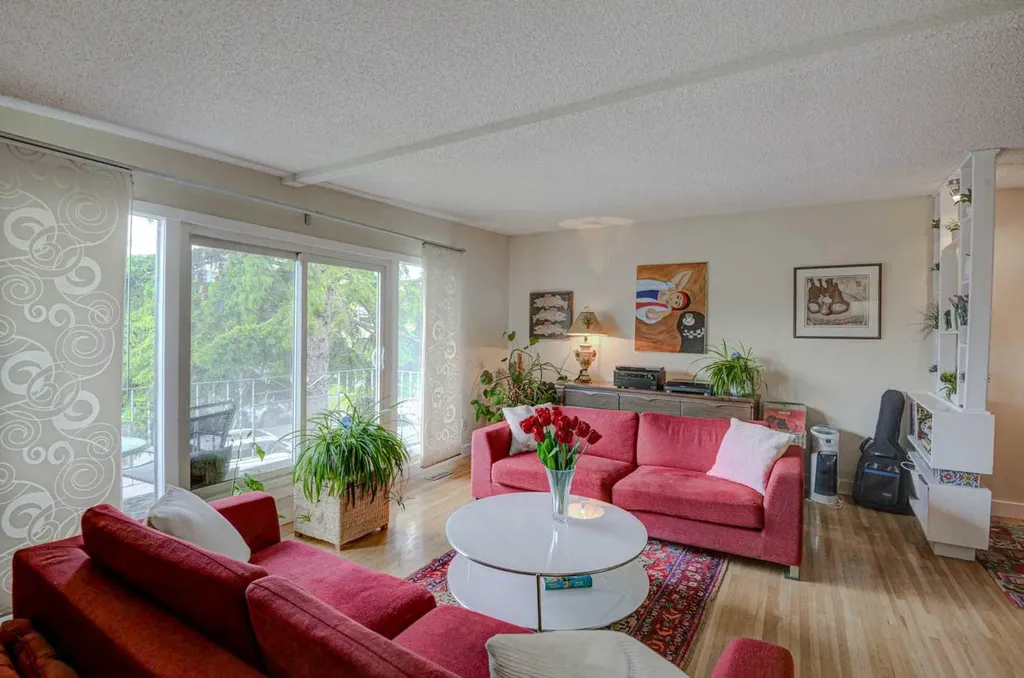 217 26 Avenue NE Calgary AB T2E 1Z1
