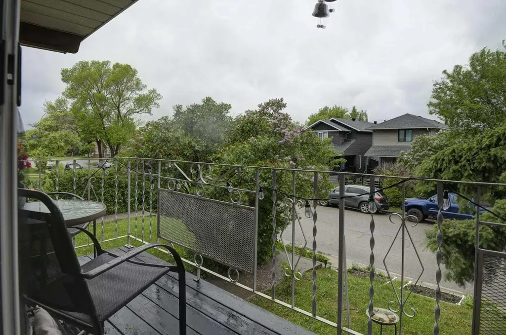 217 26 Avenue NE Calgary AB T2E 1Z1
