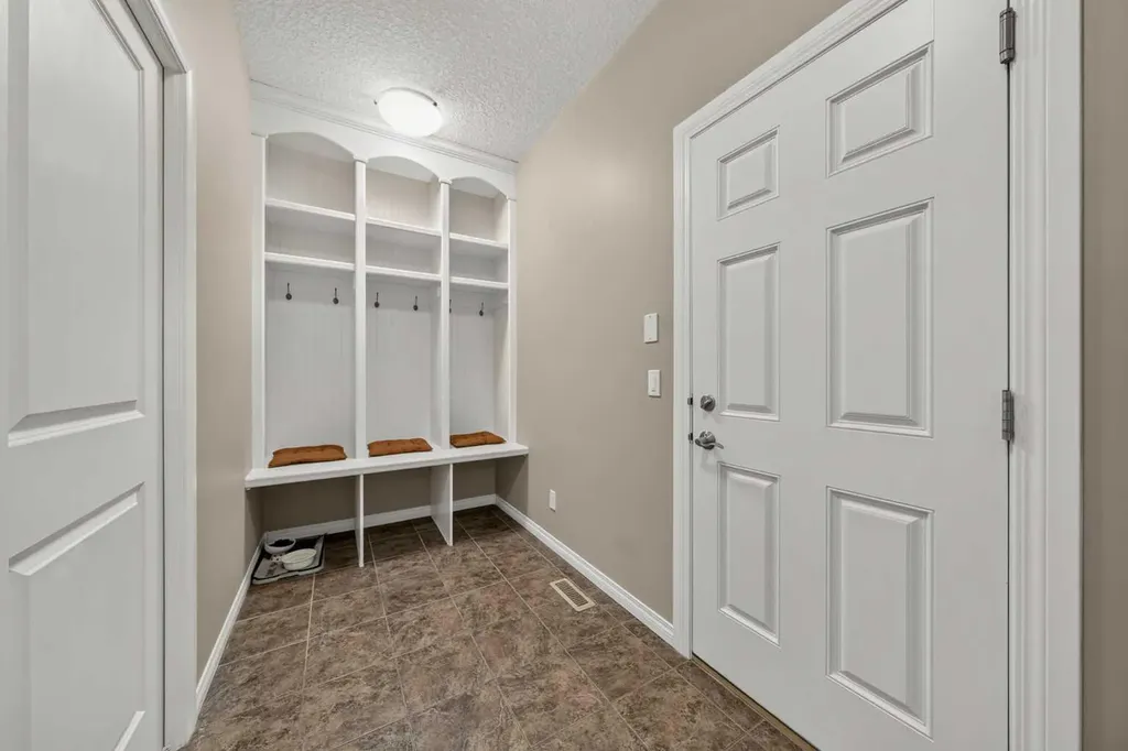 98 Auburn Sound Manor SE Calgary AB T3M 0R6