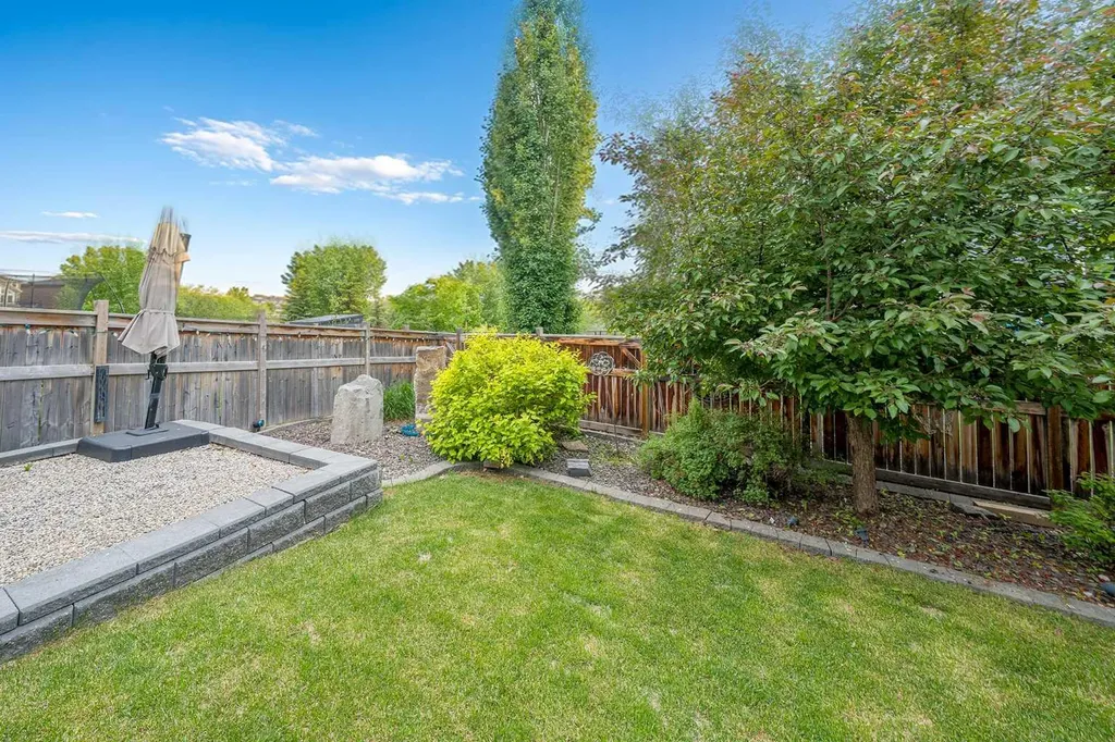 98 Auburn Sound Manor SE Calgary AB T3M 0R6