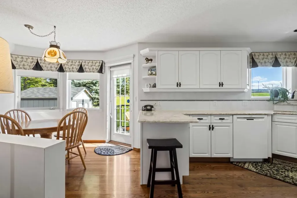 37 Riverview Close Cochrane AB T4C 1K7