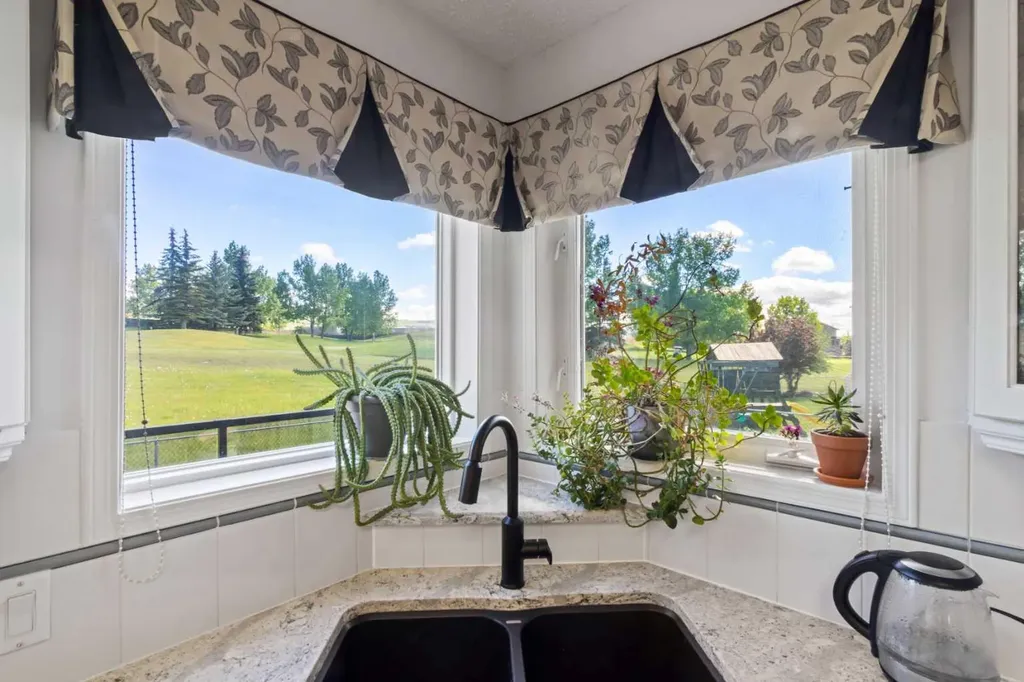 37 Riverview Close Cochrane AB T4C 1K7