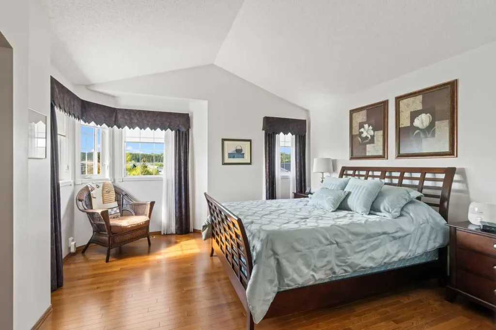 37 Riverview Close Cochrane AB T4C 1K7