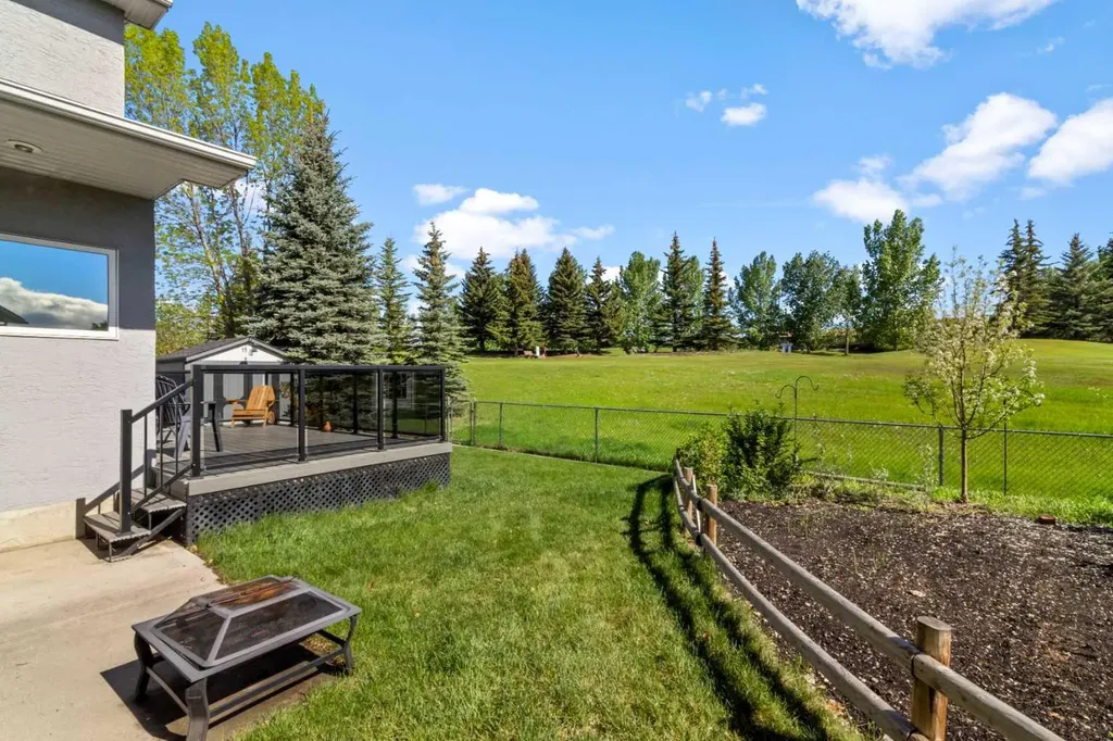 37 Riverview Close Cochrane AB T4C 1K7