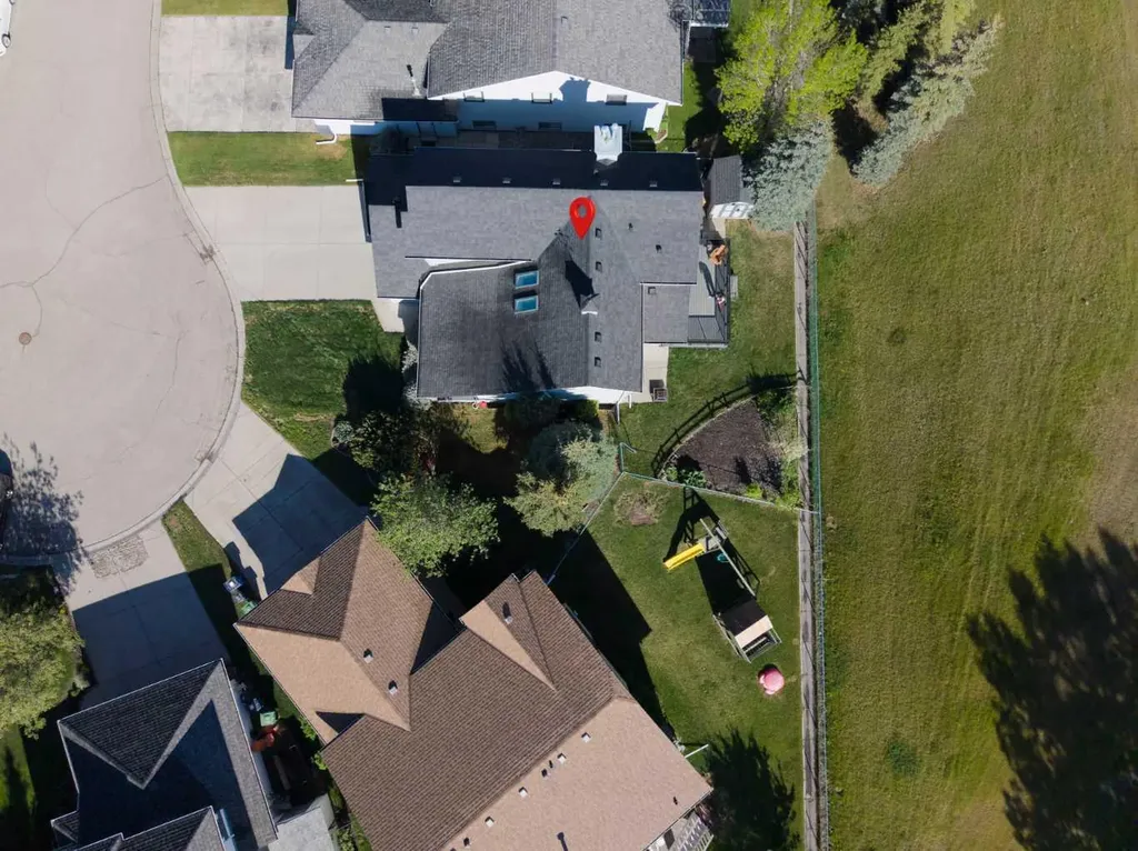 37 Riverview Close Cochrane AB T4C 1K7