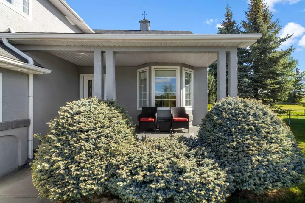 37 Riverview Close Cochrane AB T4C 1K7