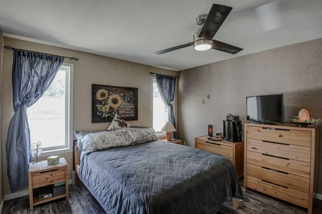 1625 15a Street Didsbury AB T0M 0W0