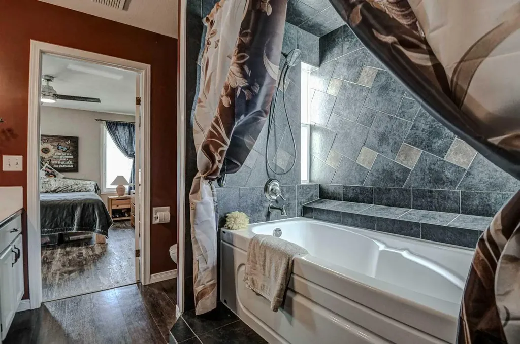 1625 15a Street Didsbury AB T0M 0W0
