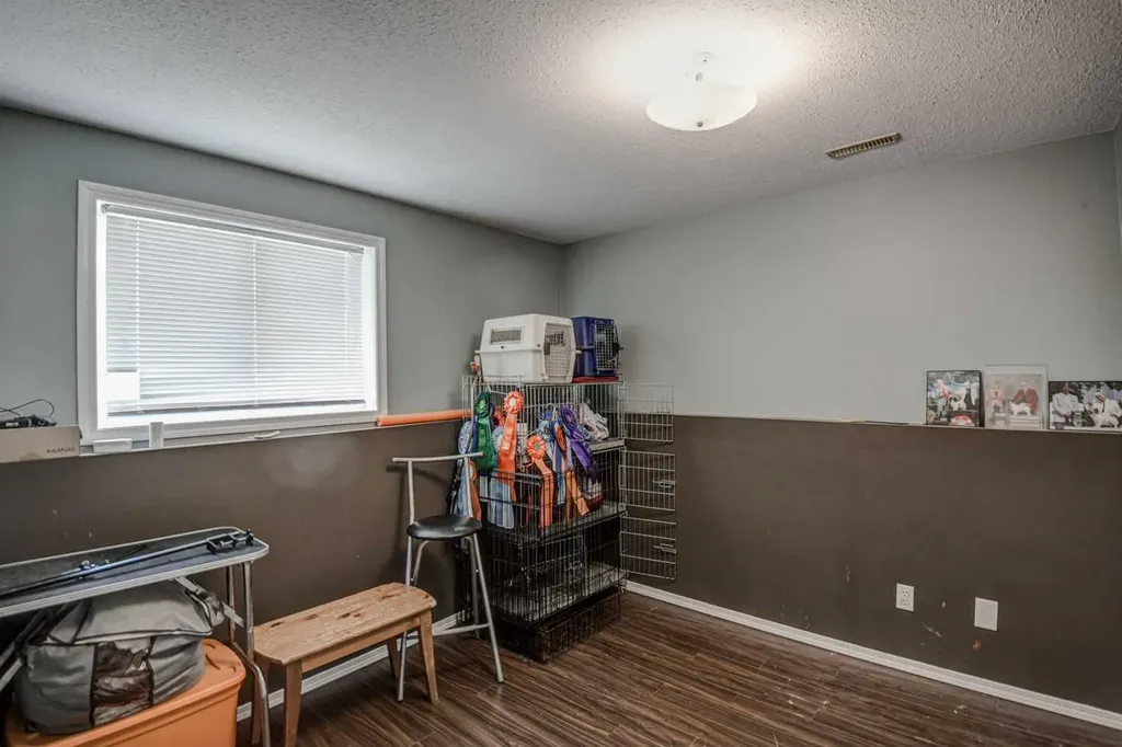 1625 15a Street Didsbury AB T0M 0W0