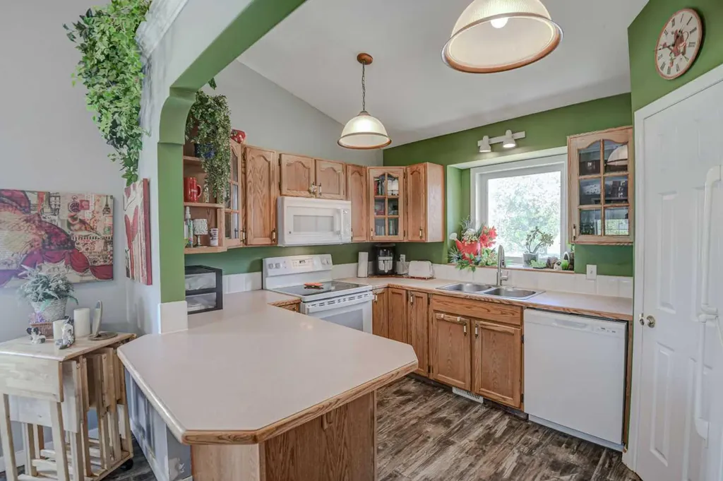 1625 15a Street Didsbury AB T0M 0W0