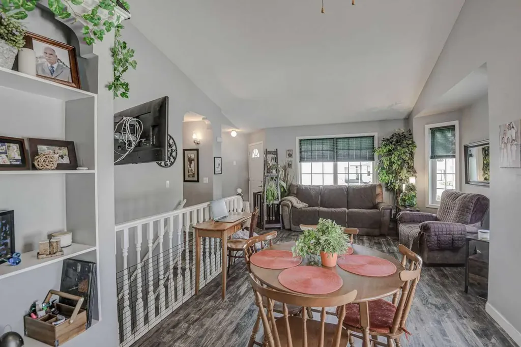 1625 15a Street Didsbury AB T0M 0W0