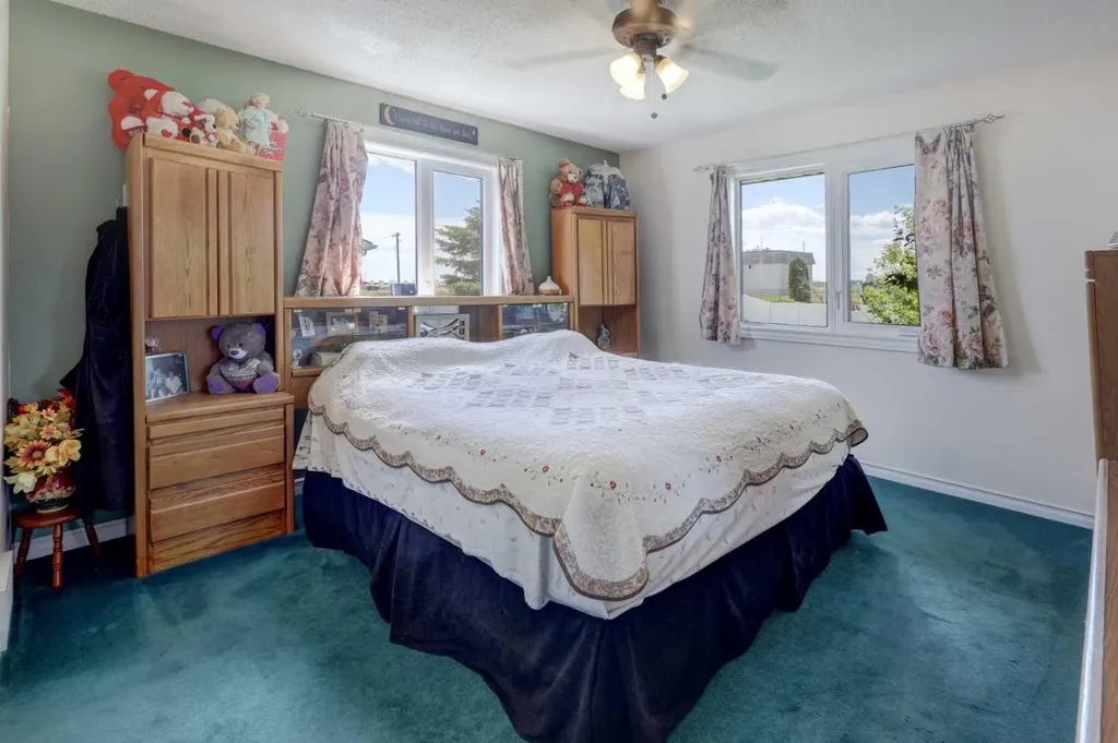 426 9 Street Beiseker AB T0M 0G0