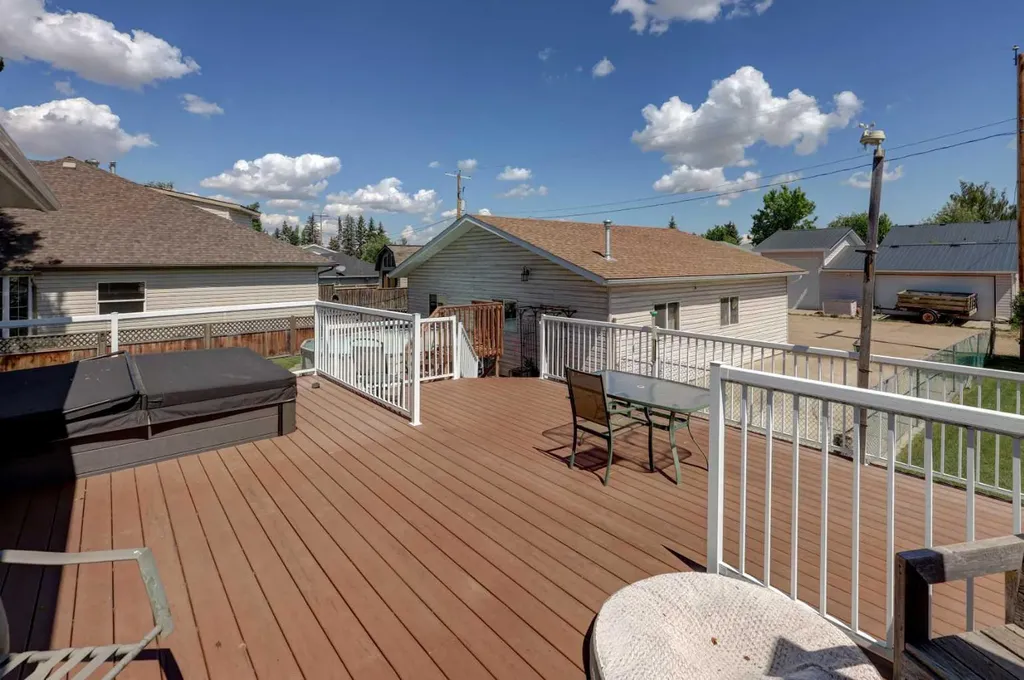 426 9 Street Beiseker AB T0M 0G0