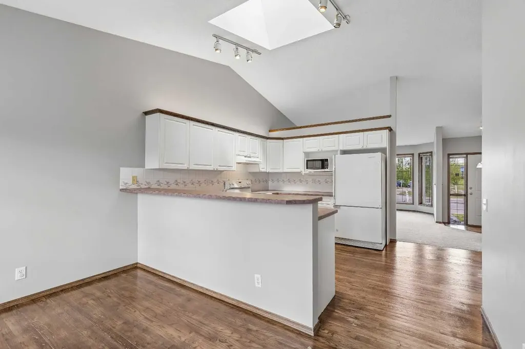 121 Quigley Drive Cochrane AB T4C1R1