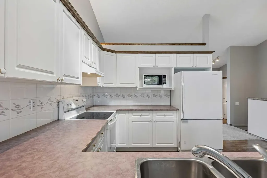 121 Quigley Drive Cochrane AB T4C1R1
