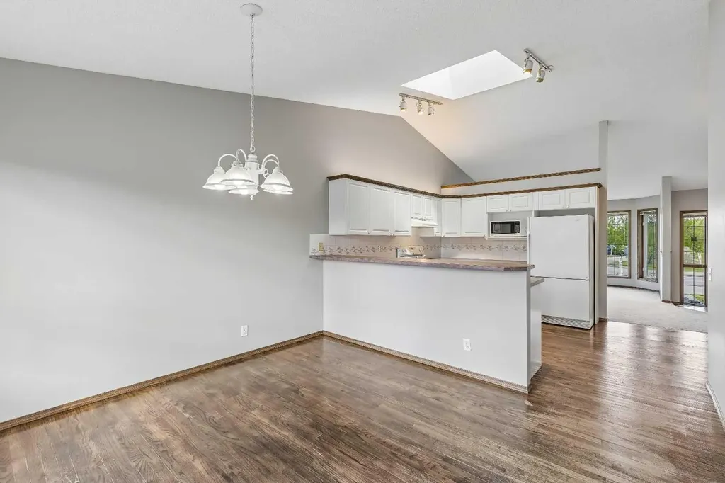 121 Quigley Drive Cochrane AB T4C1R1