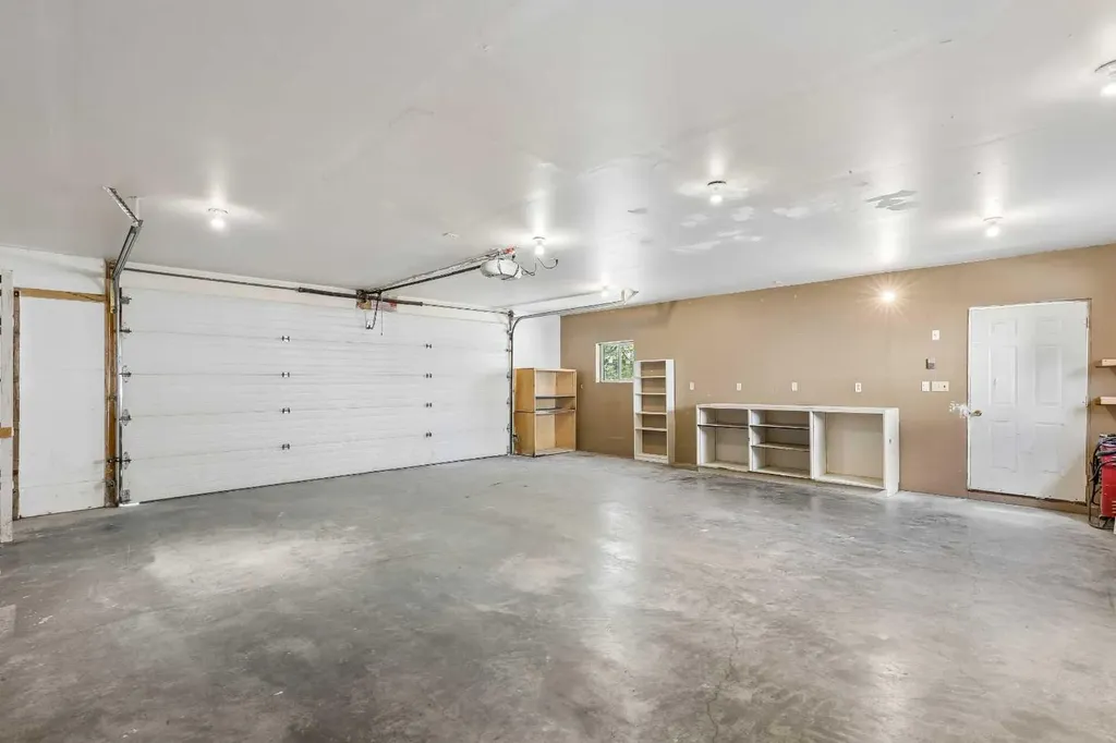 121 Quigley Drive Cochrane AB T4C1R1