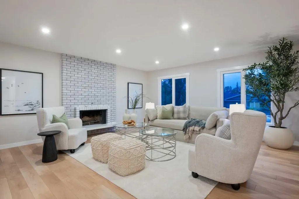 1575 Lake Bonavista Drive SE Calgary AB T2J 2X8