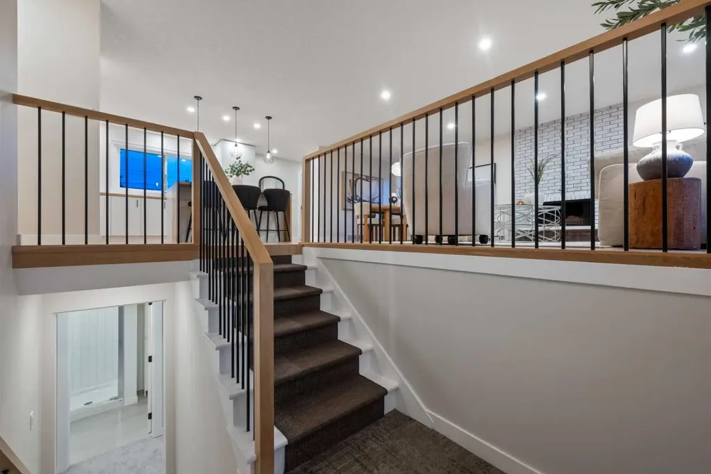 1575 Lake Bonavista Drive SE Calgary AB T2J 2X8