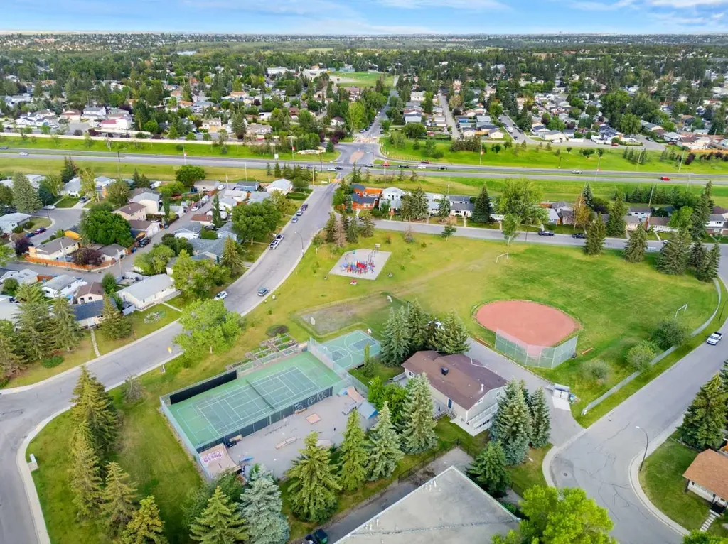 1575 Lake Bonavista Drive SE Calgary AB T2J 2X8
