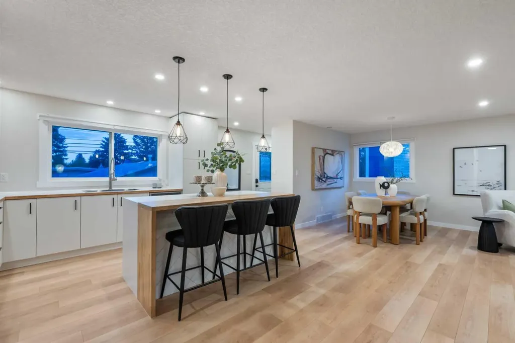 1575 Lake Bonavista Drive SE Calgary AB T2J 2X8