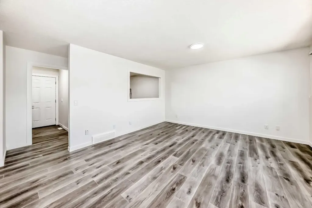 3224 Rundlelawn Road NE Calgary AB T1y3h5