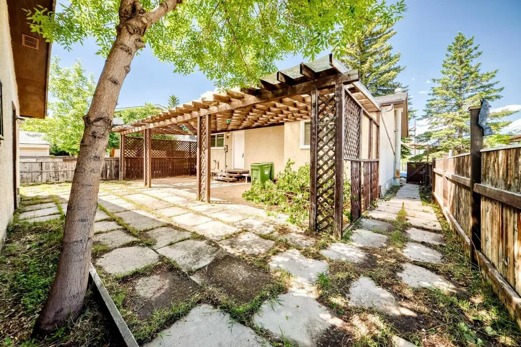 3224 Rundlelawn Road NE Calgary AB T1y3h5